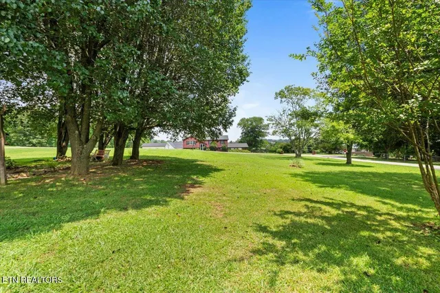 $449,900 | 116 Oak Street, Jacksboro, TN 37757