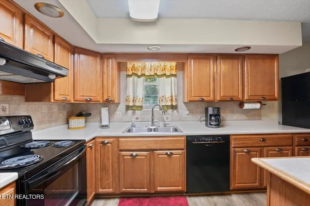 $449,900 | 116 Oak Street, Jacksboro, TN 37757