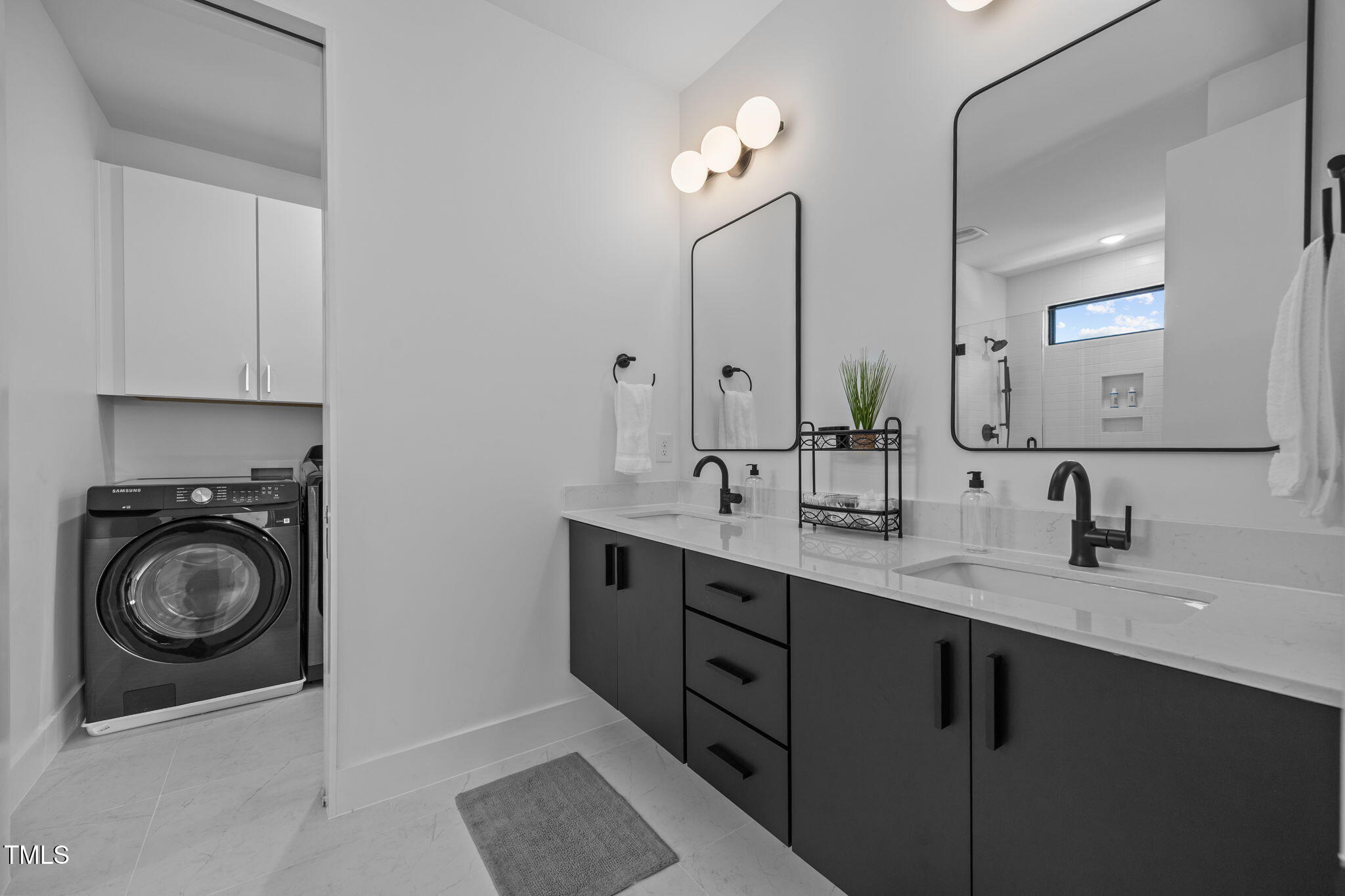 808 Culpepper Lane Raleigh, NC 27610 - Photo 18 of 27 a bathroom with a sink and a mirror