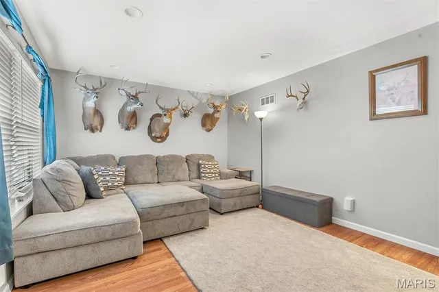 $129,900 | 9866 Dennis Drive, St. Louis, MO 63136