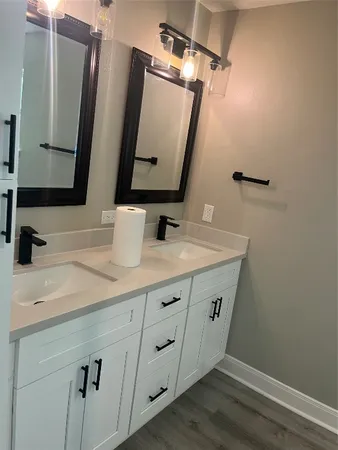$2,400 | 5730 Old Lodge Drive, Houston, TX 77066