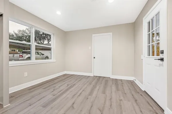 $2,400 | 5730 Old Lodge Drive, Houston, TX 77066