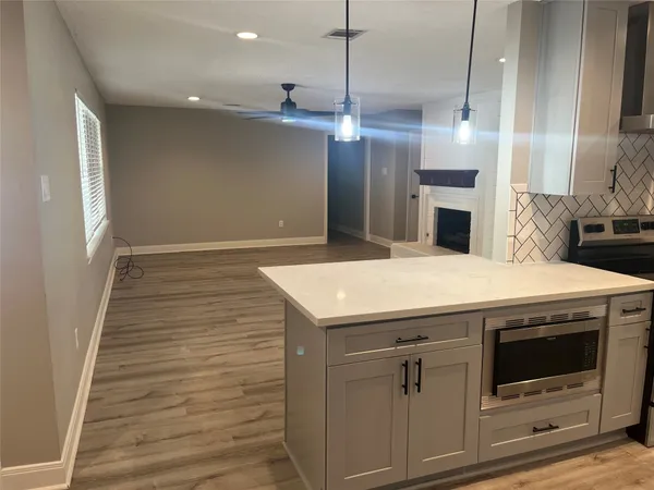 $2,400 | 5730 Old Lodge Drive, Houston, TX 77066