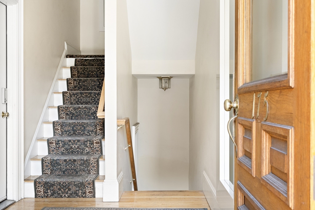 175 St Botolph Street, Unit 1 Boston, MA 02115 - Photo 17 of 18