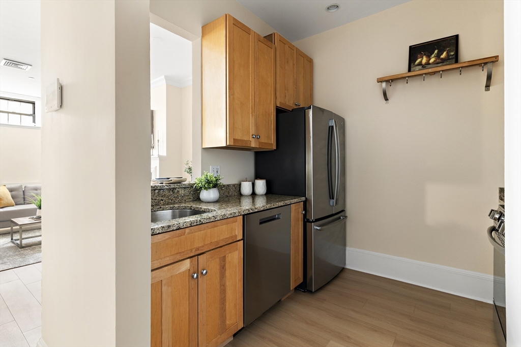 175 St Botolph Street, Unit 1 Boston, MA 02115 - Photo 7 of 18