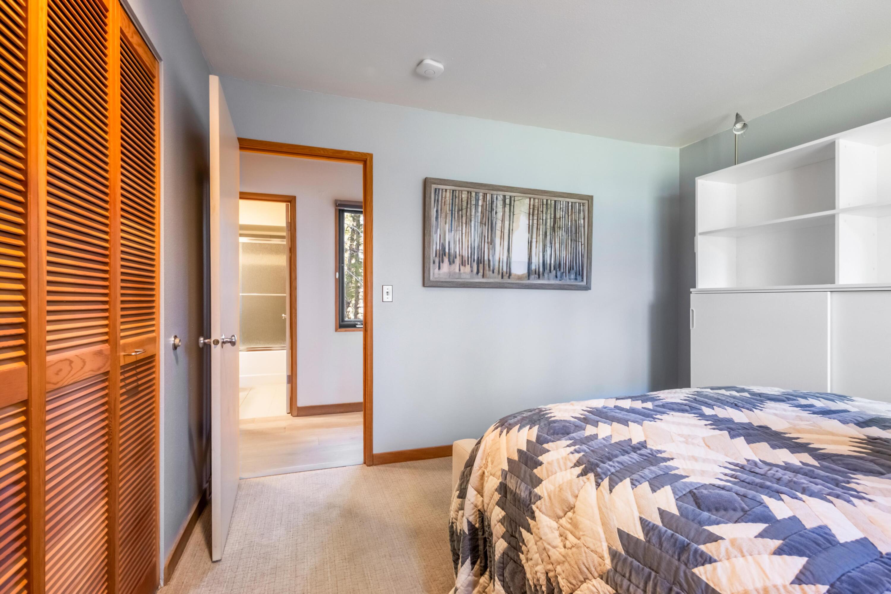 57214 Island Road, Unit 14 Sunriver, OR 97707 - Photo 18 of 28 2nd Bed