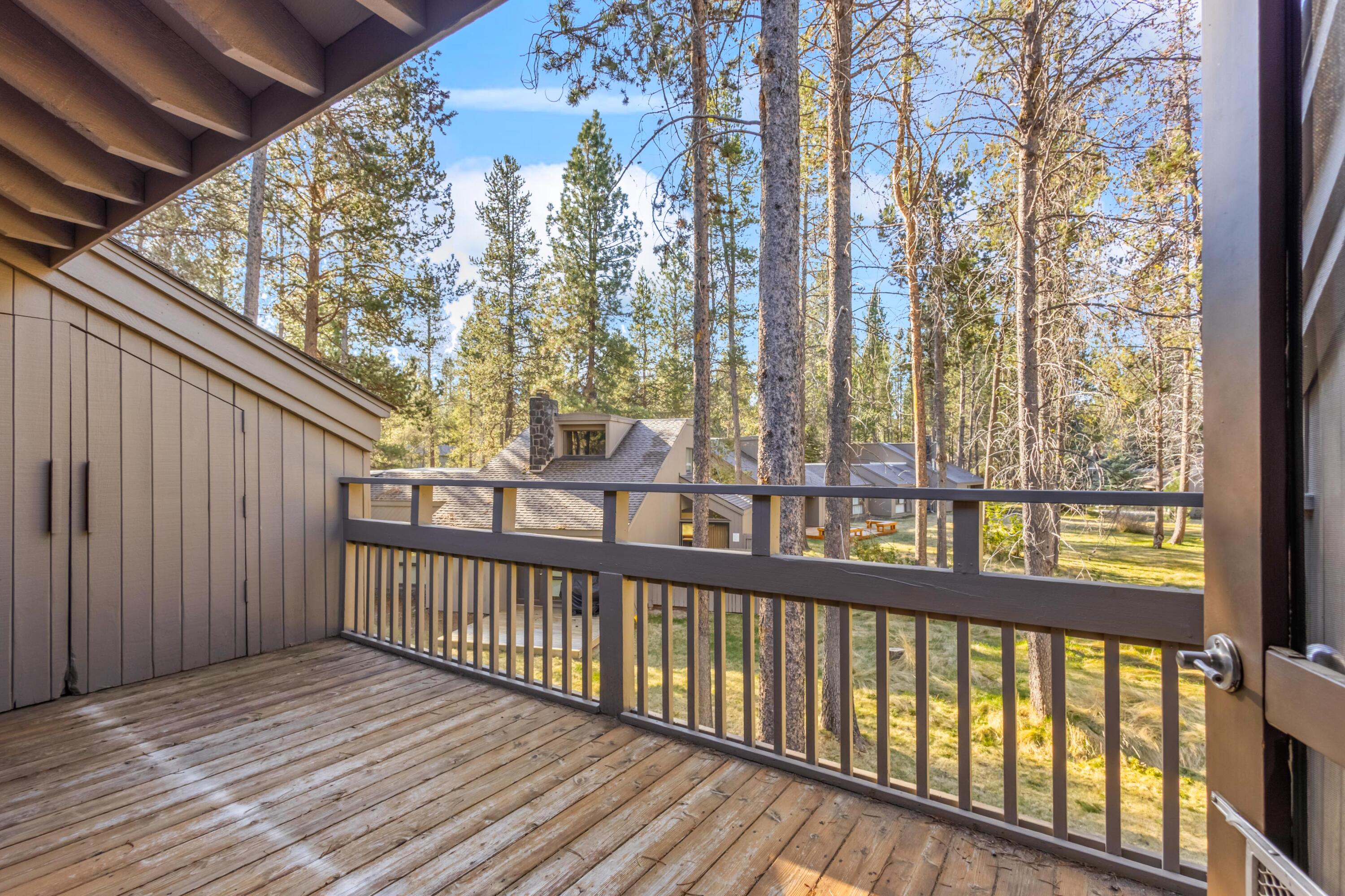 57214 Island Road, Unit 14 Sunriver, OR 97707 - Photo 21 of 28 Back Patio