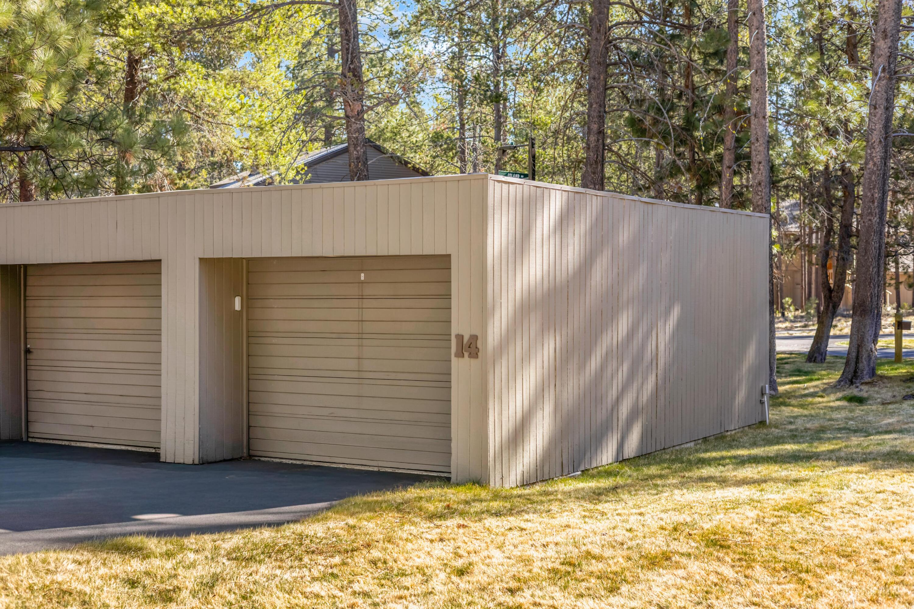 57214 Island Road, Unit 14 Sunriver, OR 97707 - Photo 23 of 28 Garage