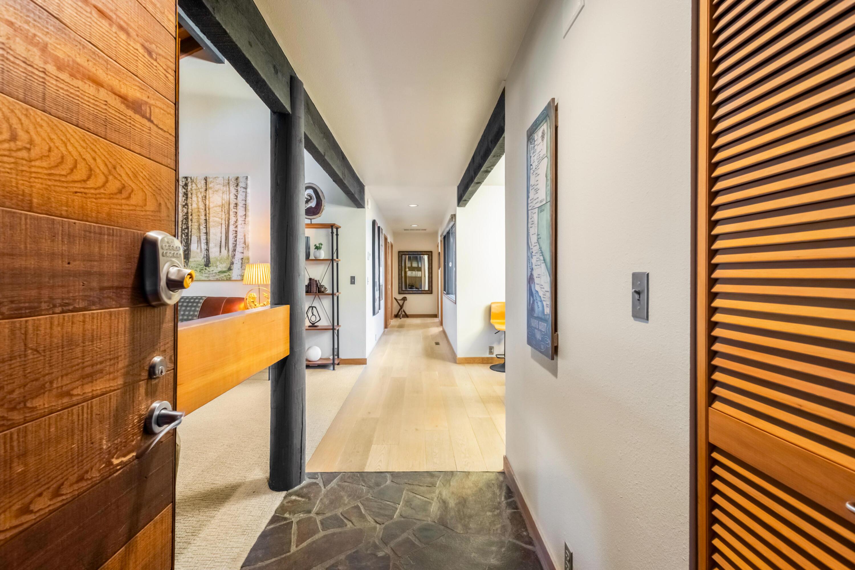 57214 Island Road, Unit 14 Sunriver, OR 97707 - Photo 6 of 28 Front