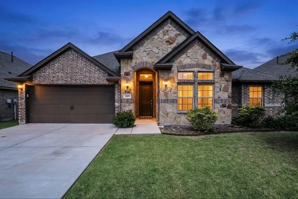$420,000 | 1005 Kettlewood Drive, Justin, TX 76247