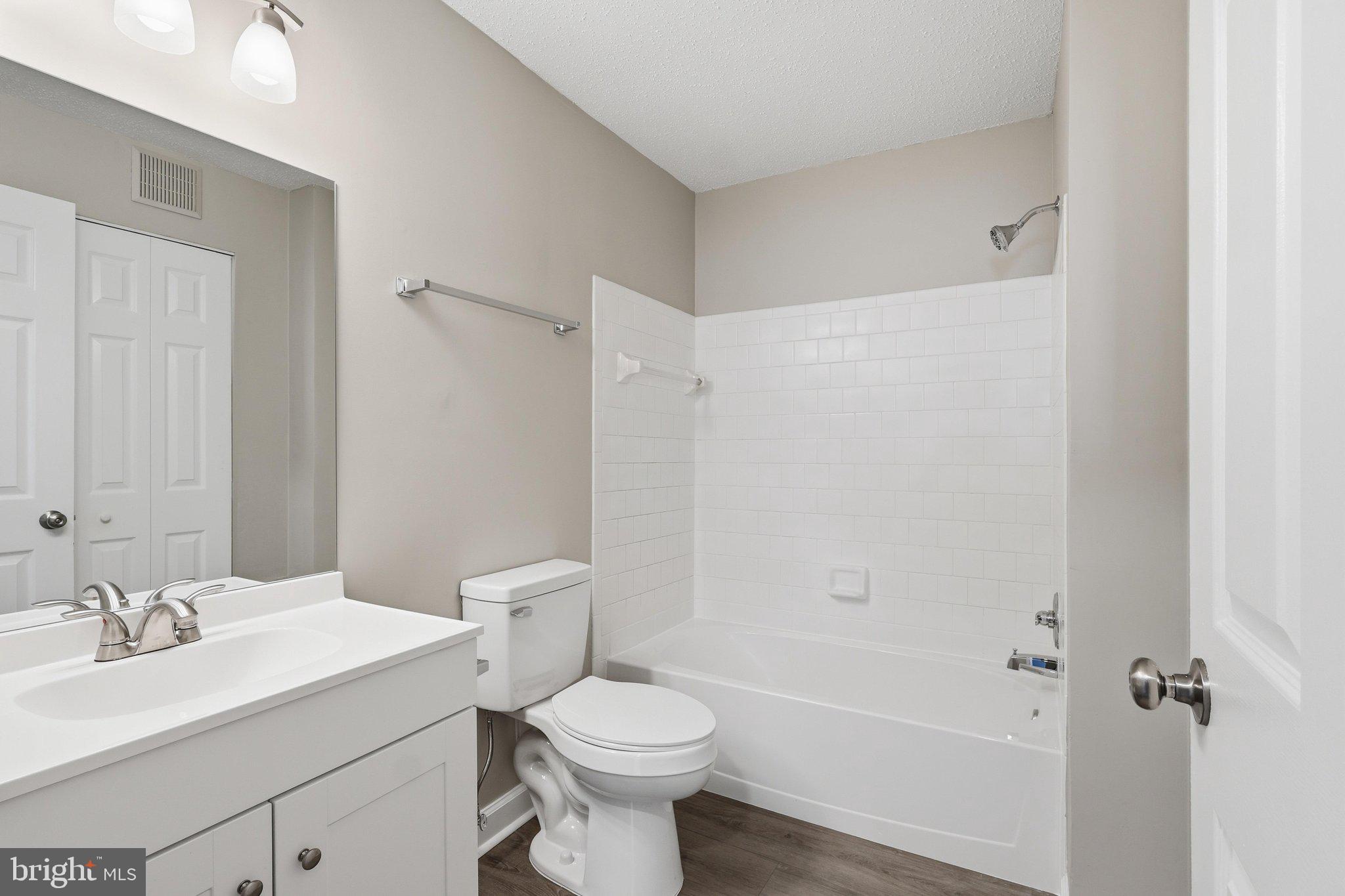 115 Fort Evans Road Southeast, Unit A Leesburg, VA 20175 - Photo 17 of 32 Owner's Suite Bathroom
