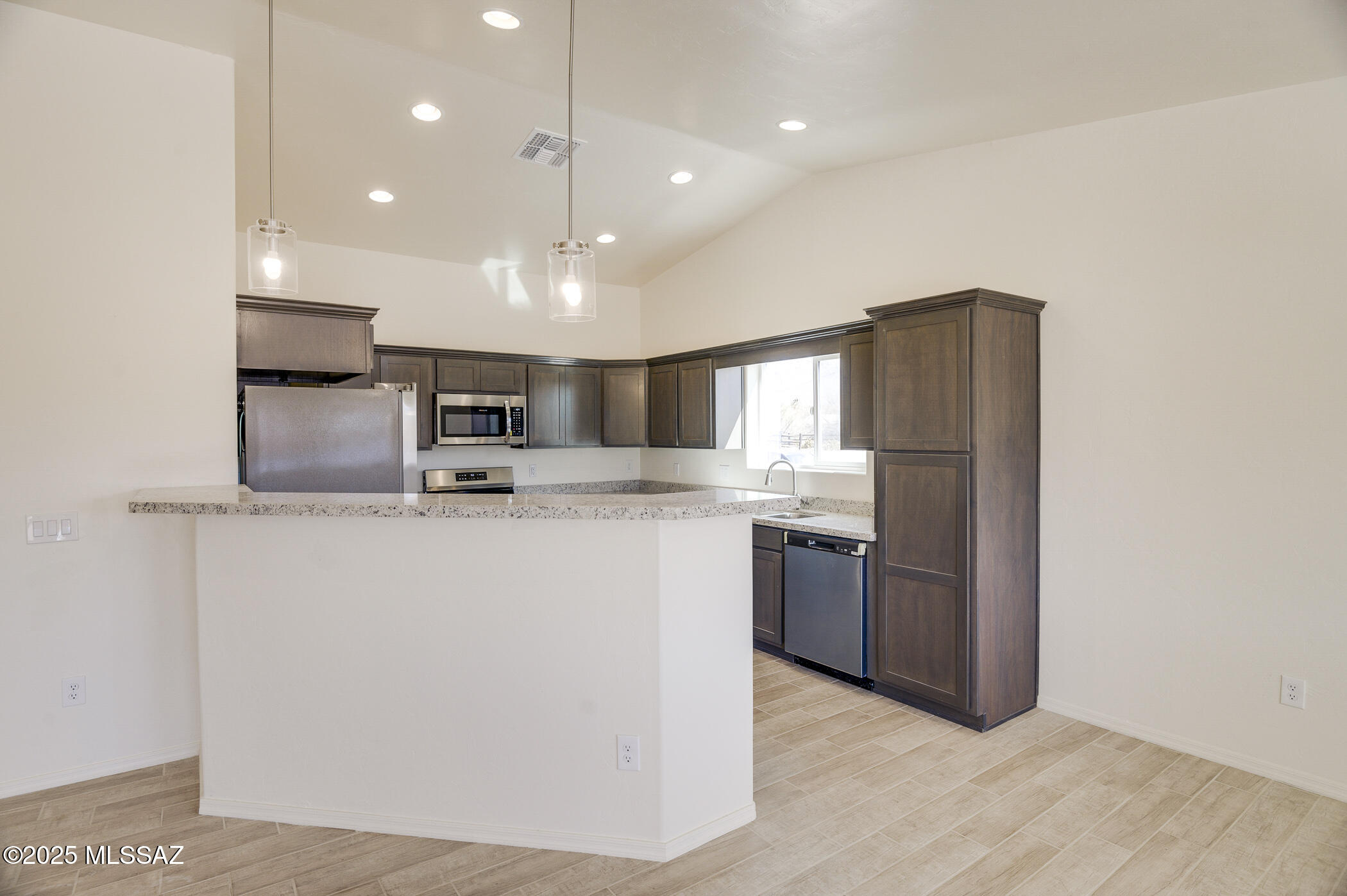 1692 Círculo Alameda Rio Rico, AZ 85648 - Photo 13 of 50