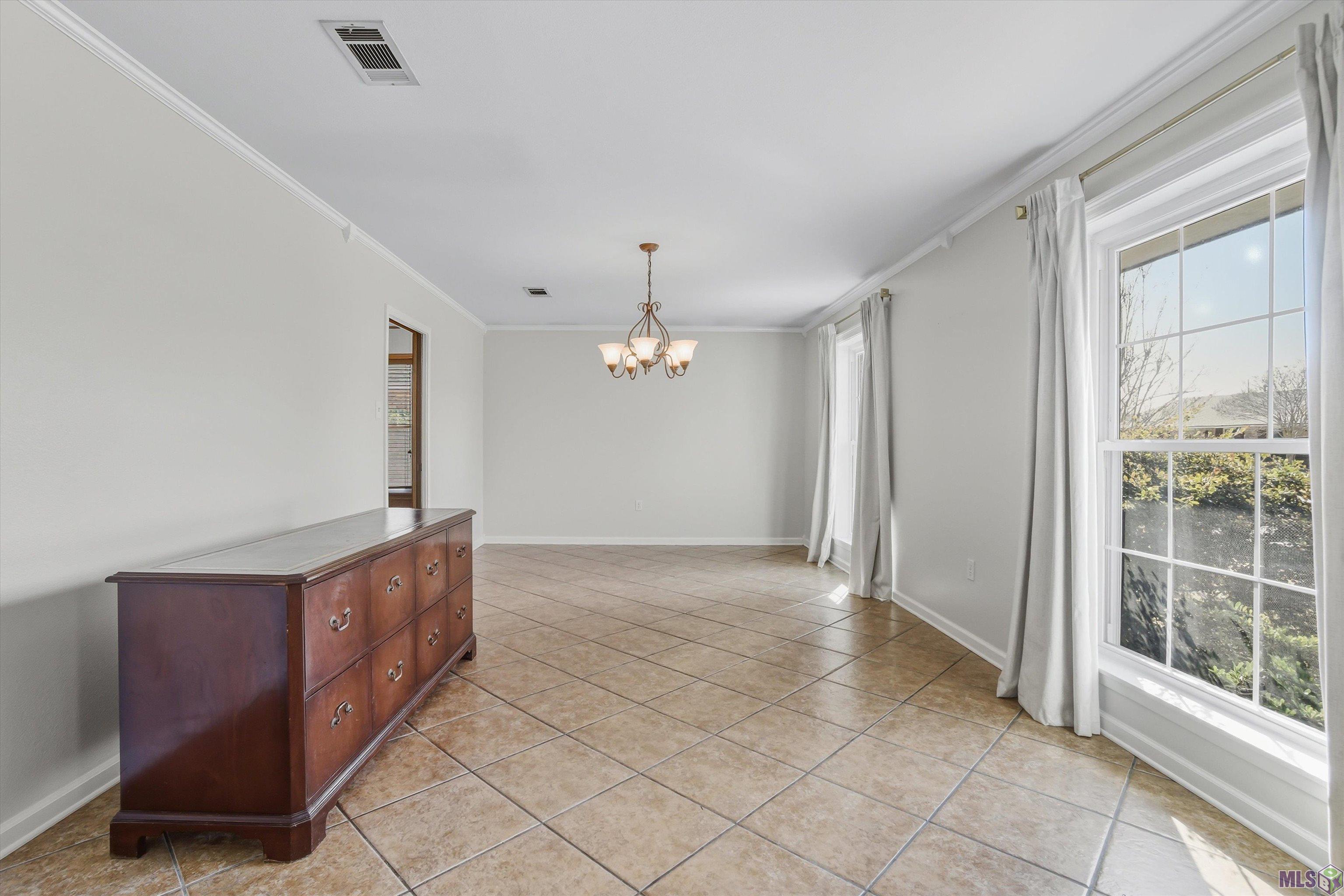 10339 Hillyard Avenue Baton Rouge, LA 70809 - Photo 4 of 15