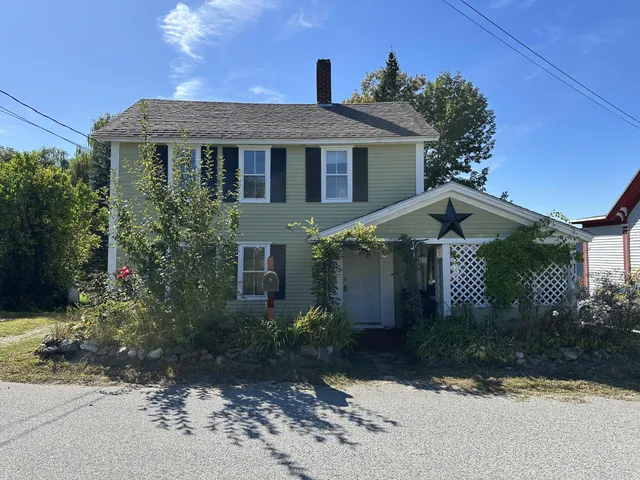 $250,000 | 31 School Street, Limerick, ME 04048