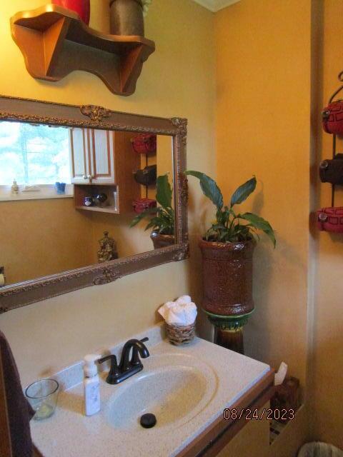 4252 Condit Road Sunbury, OH 43074 - Photo 17 of 53 half bath