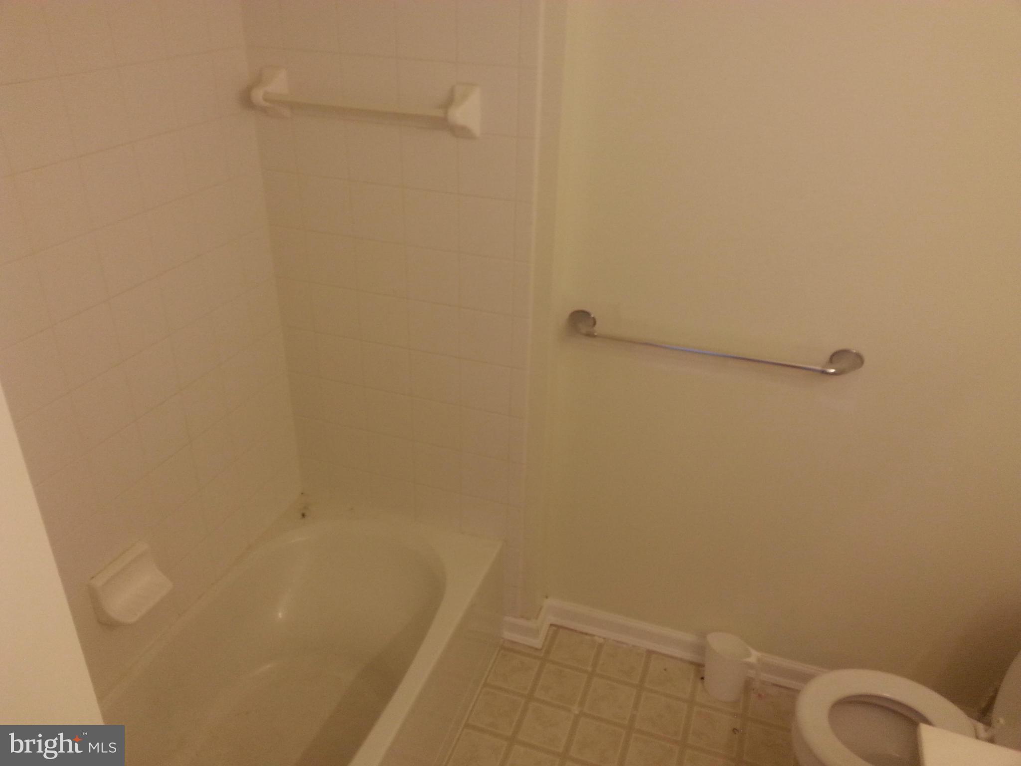 7643 Fairbrook Road Baltimore, MD 21244 - Photo 20 of 30 Bath