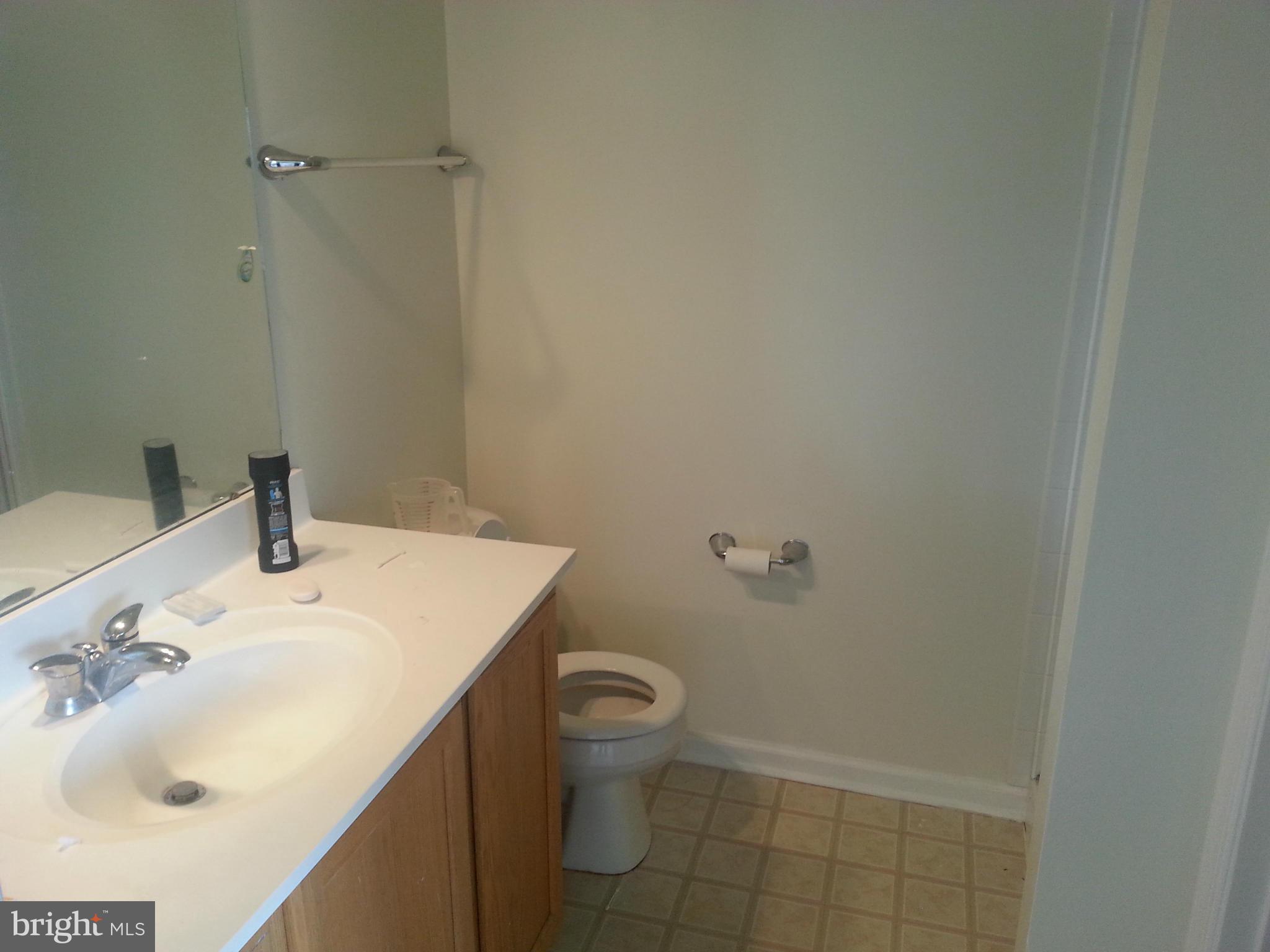 7643 Fairbrook Road Baltimore, MD 21244 - Photo 25 of 30 Bath