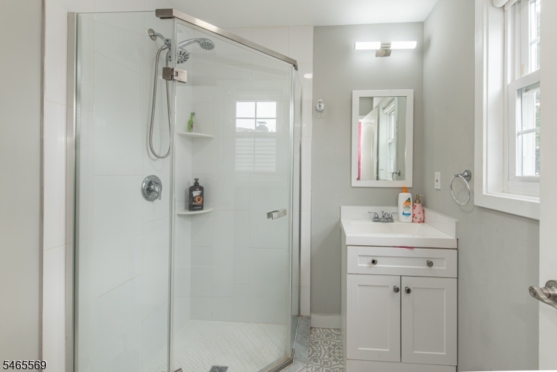 767 Hemlock Road Union, NJ 07083 - Photo 23 of 36 Gallery Image 23
