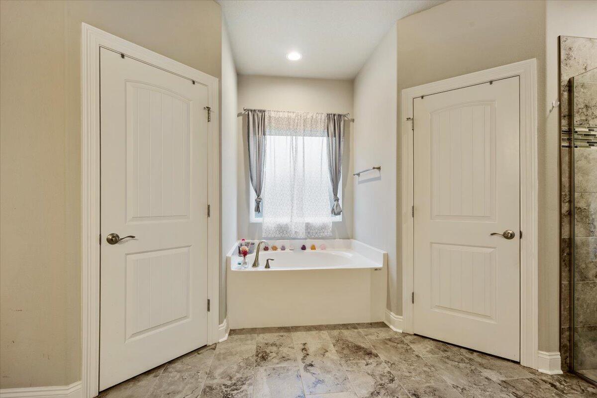7147 Gordon Evans Road Navarre, FL 32566 - Photo 20 of 32 21-1V3A2509