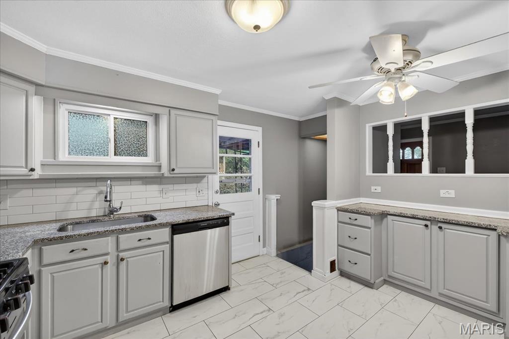 212 Lakeside Drive Ballwin, MO 63021 - Photo 8 of 28