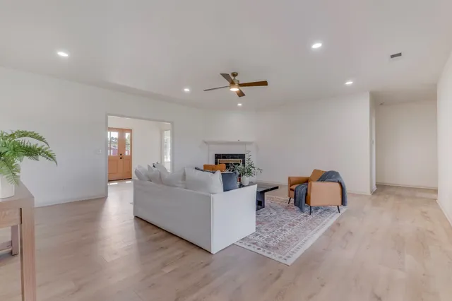 $529,999 | 2239 Steam Mill Ferry Road, Jackson, TN 38301