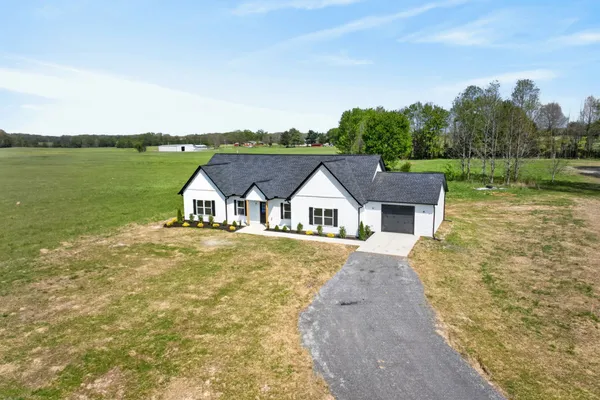 $399,999 | 904 Swamp Road, McMinnville, TN 37110