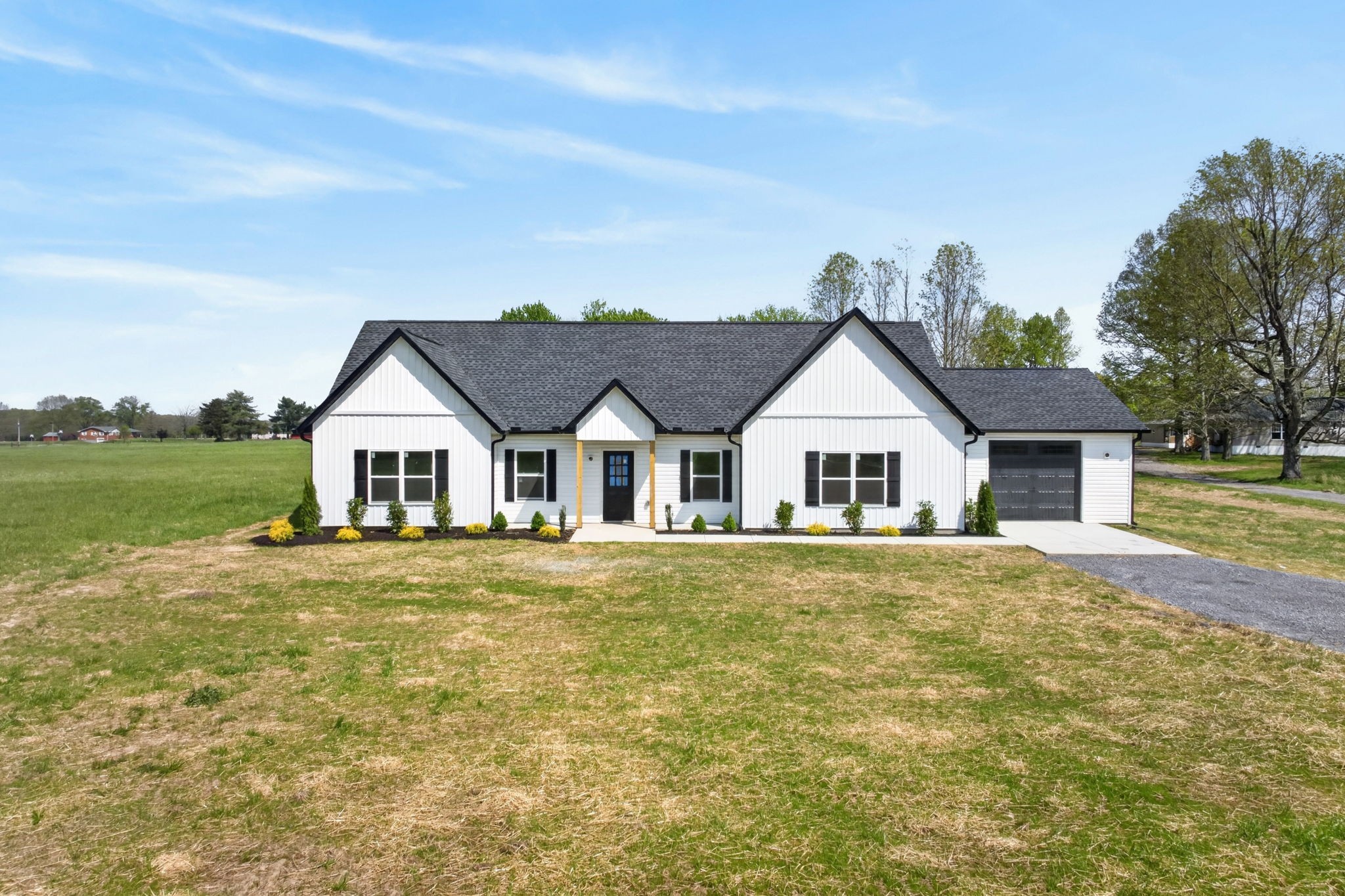 904 Swamp Road McMinnville, TN 37110 - Photo 2 of 17