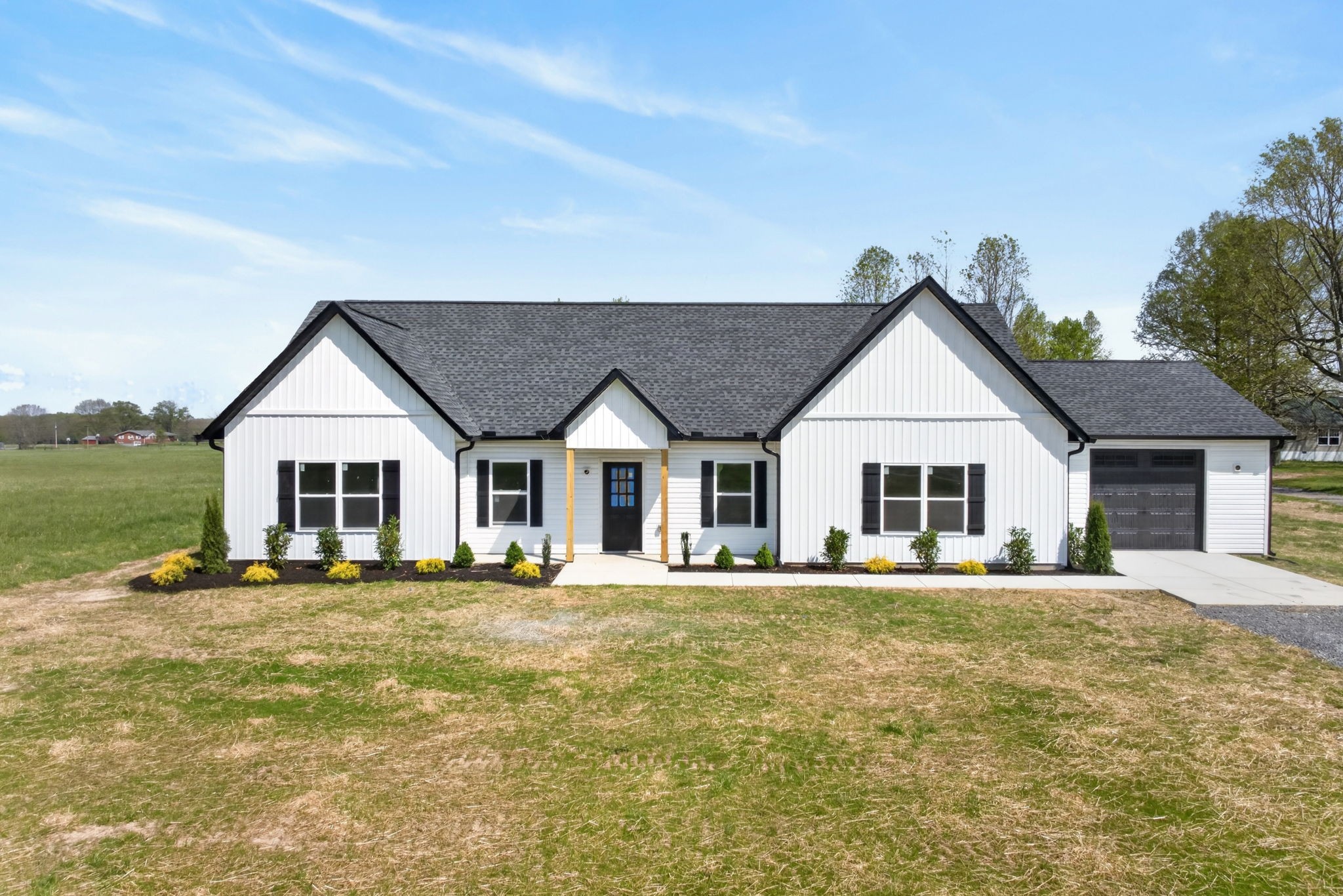 904 Swamp Road McMinnville, TN 37110 - Photo 3 of 17