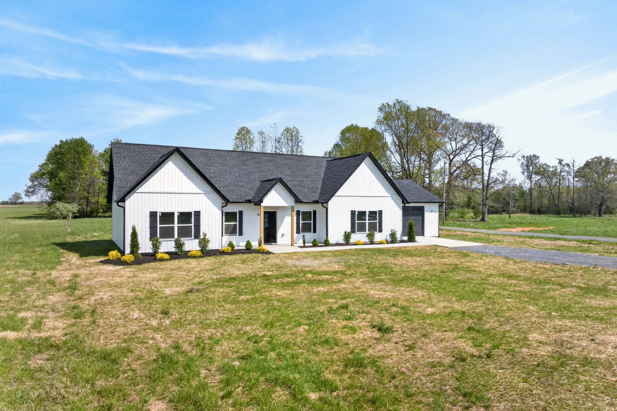 904 Swamp Road McMinnville, TN 37110 - Photo 5 of 17