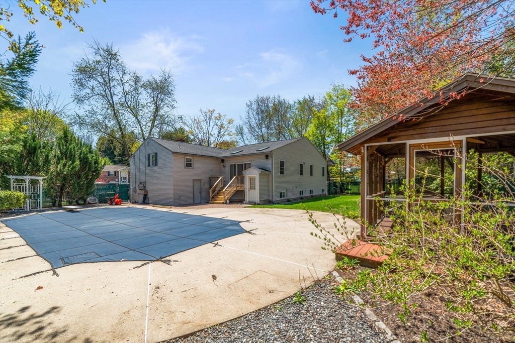 8 Island Road Franklin, MA 02038 - Photo 13 of 42 Gallery Image 13