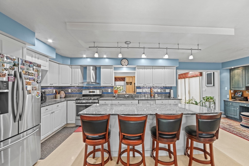 8 Island Road Franklin, MA 02038 - Photo 18 of 42 Gallery Image 18