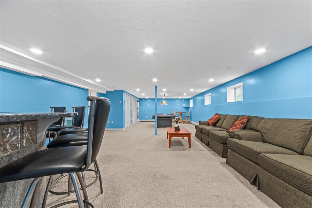 8 Island Road Franklin, MA 02038 - Photo 38 of 42 Gallery Image 38
