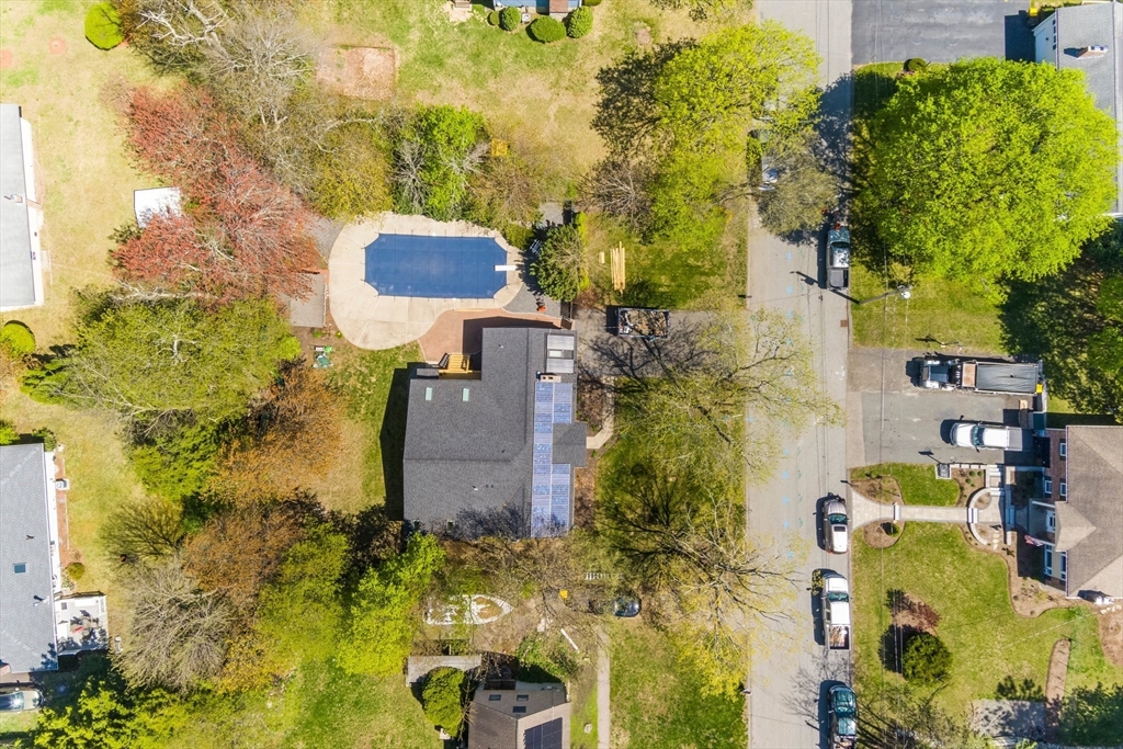 8 Island Road Franklin, MA 02038 - Photo 9 of 42 Gallery Image 9