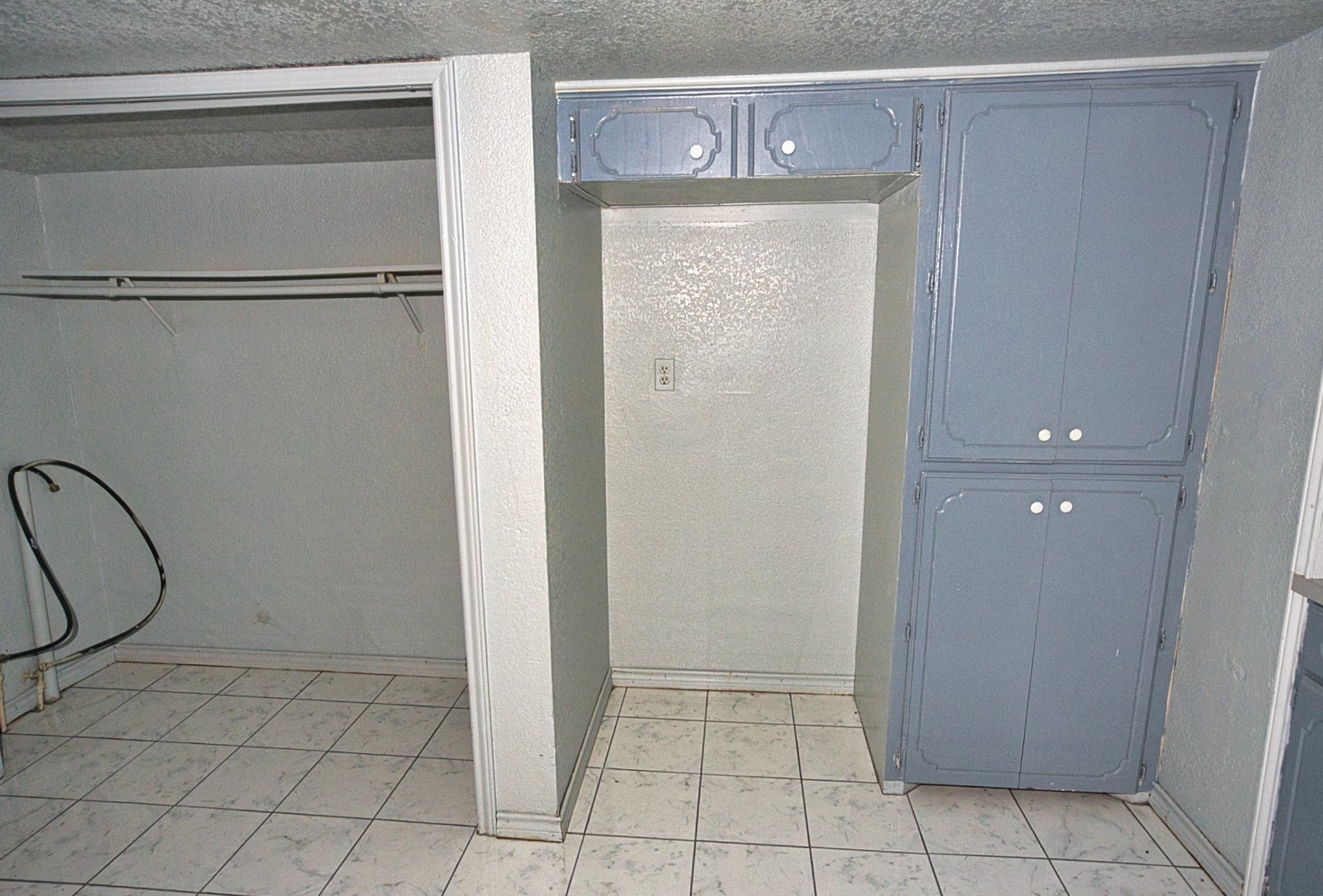 1619 West 8th Street Freeport, TX 77541 - Photo 12 of 35 Large pantry and room for the fridge