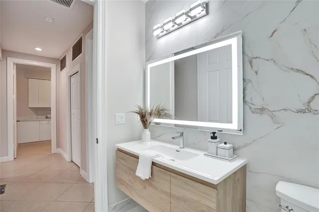 $2,150,000 | 3660 Birch Terrace, Davie, FL 33330