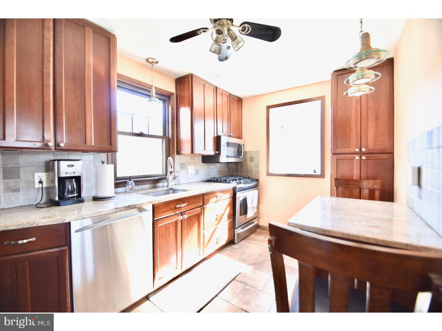 801 Marchman Road Philadelphia, PA 19115 - Photo 5 of 21 Kitchen