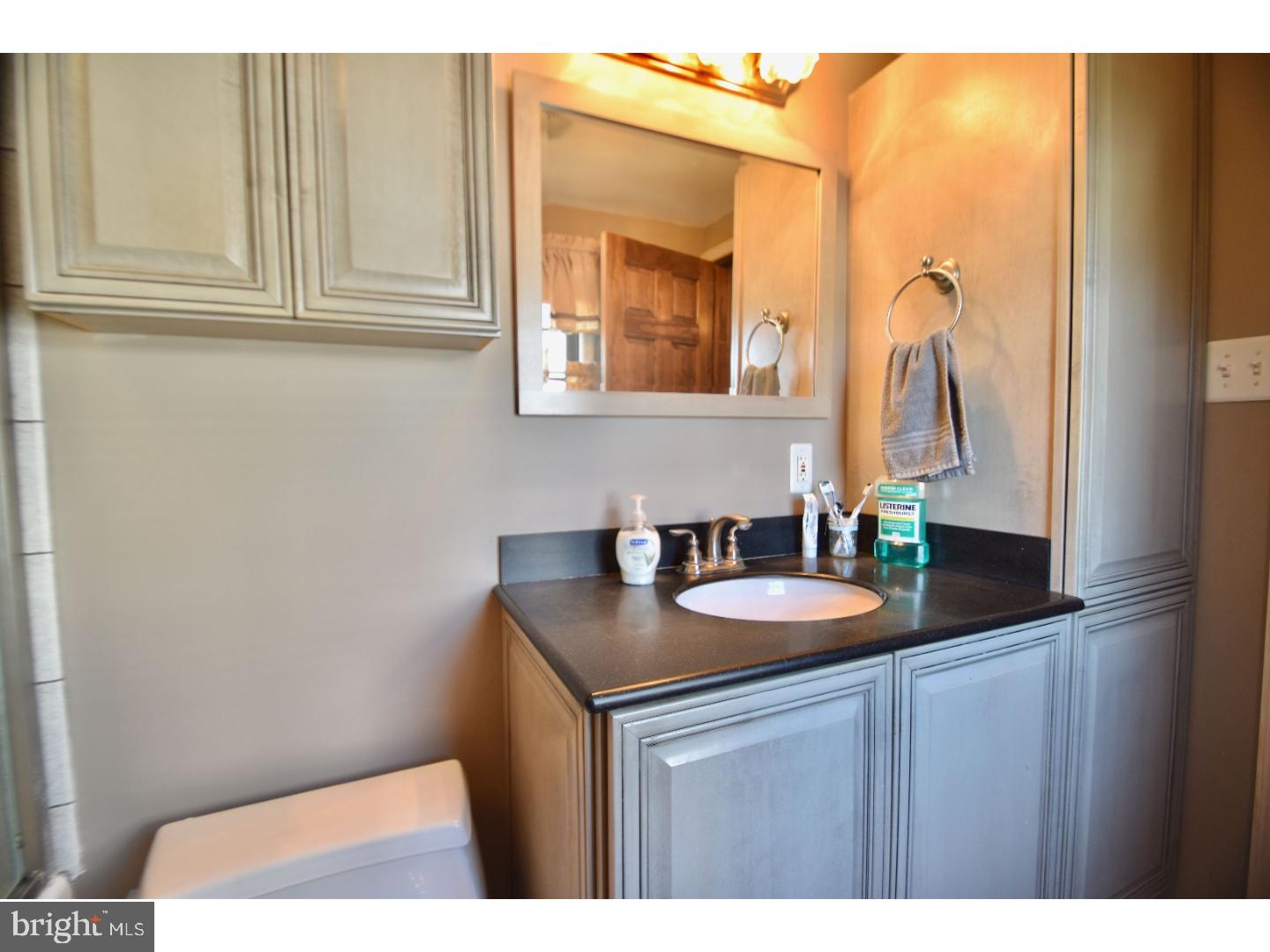 801 Marchman Road Philadelphia, PA 19115 - Photo 9 of 21 Bathroom