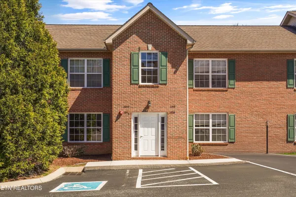 $199,900 | 1638 Maple View Way, Knoxville, TN 37918