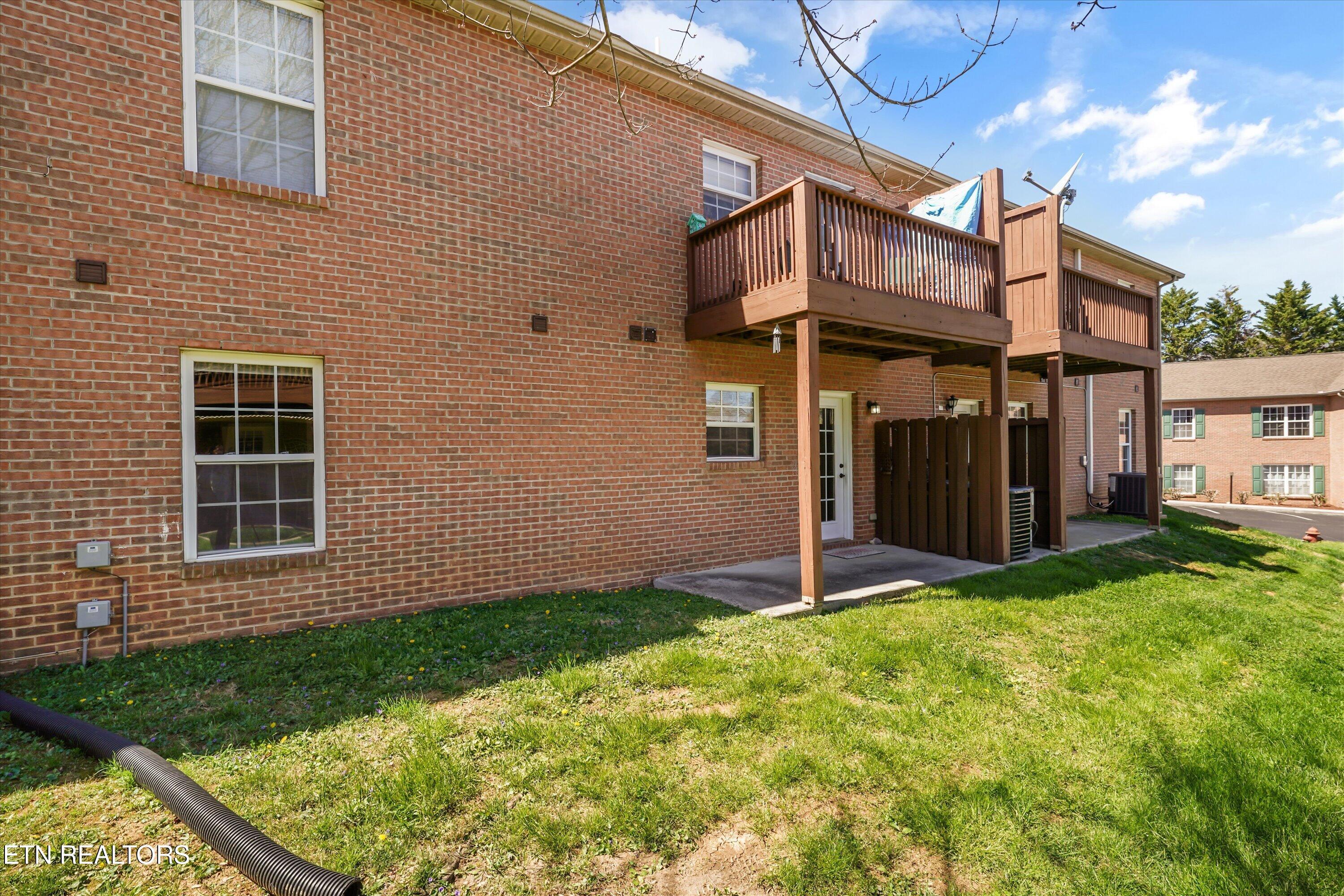 1638 Maple View Way Knoxville, TN 37918 - Photo 4 of 25 1000001798