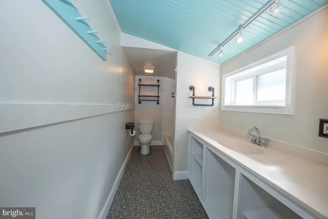 $3,100 | 307 Manchester Avenue, Media, PA 19063