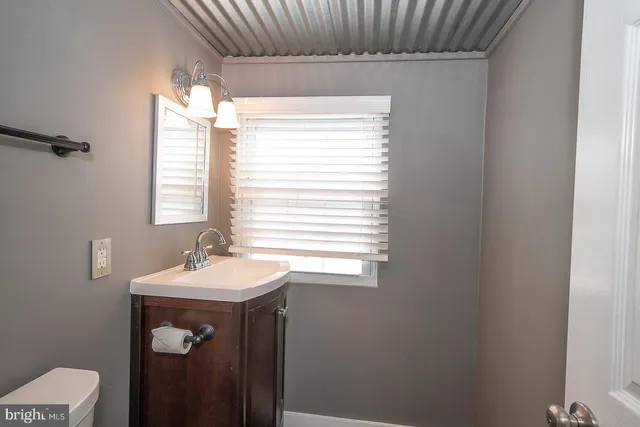 $3,100 | 307 Manchester Avenue, Media, PA 19063