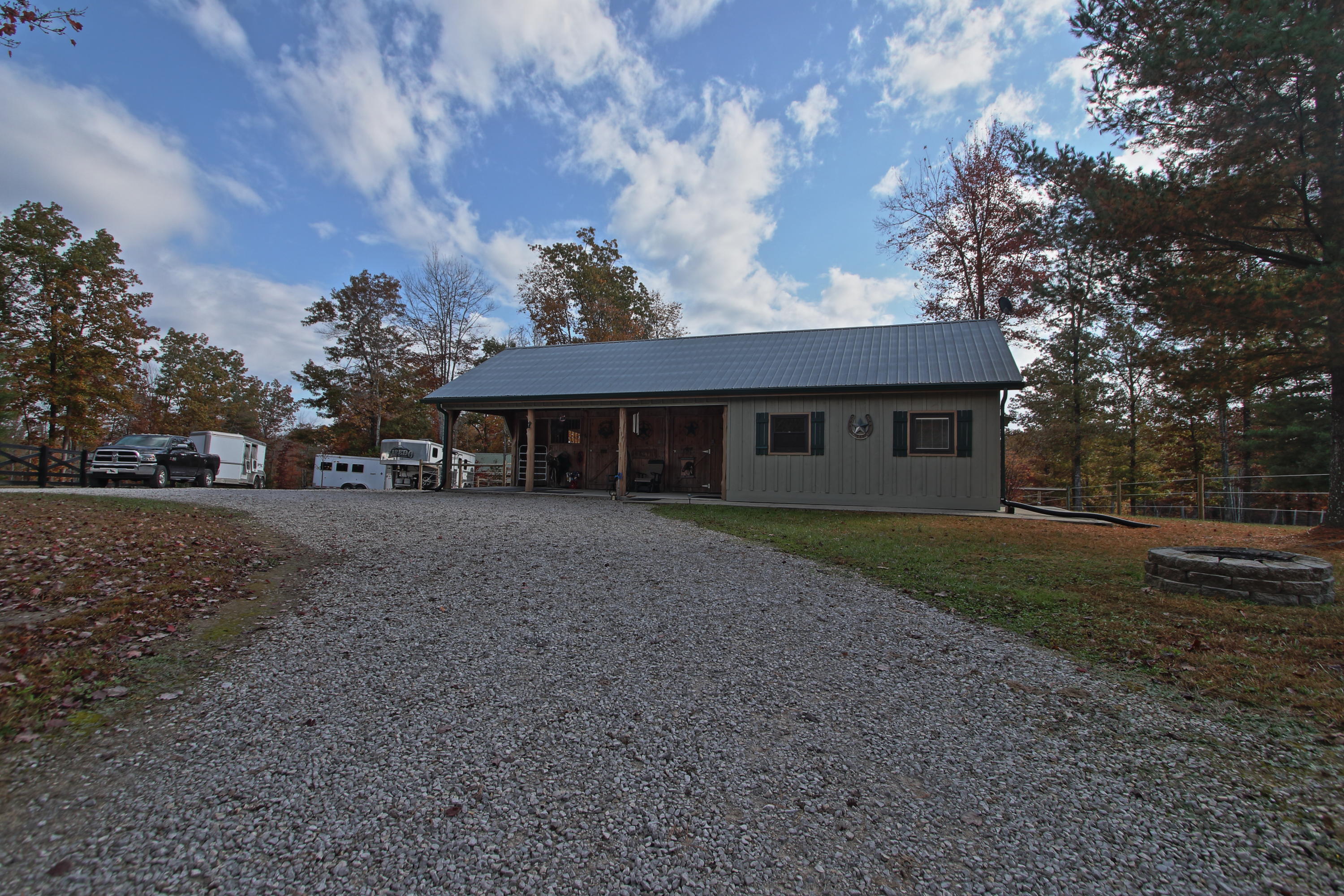 262 Briar Point Road Allardt, TN 38504 - Photo 2 of 26 s4