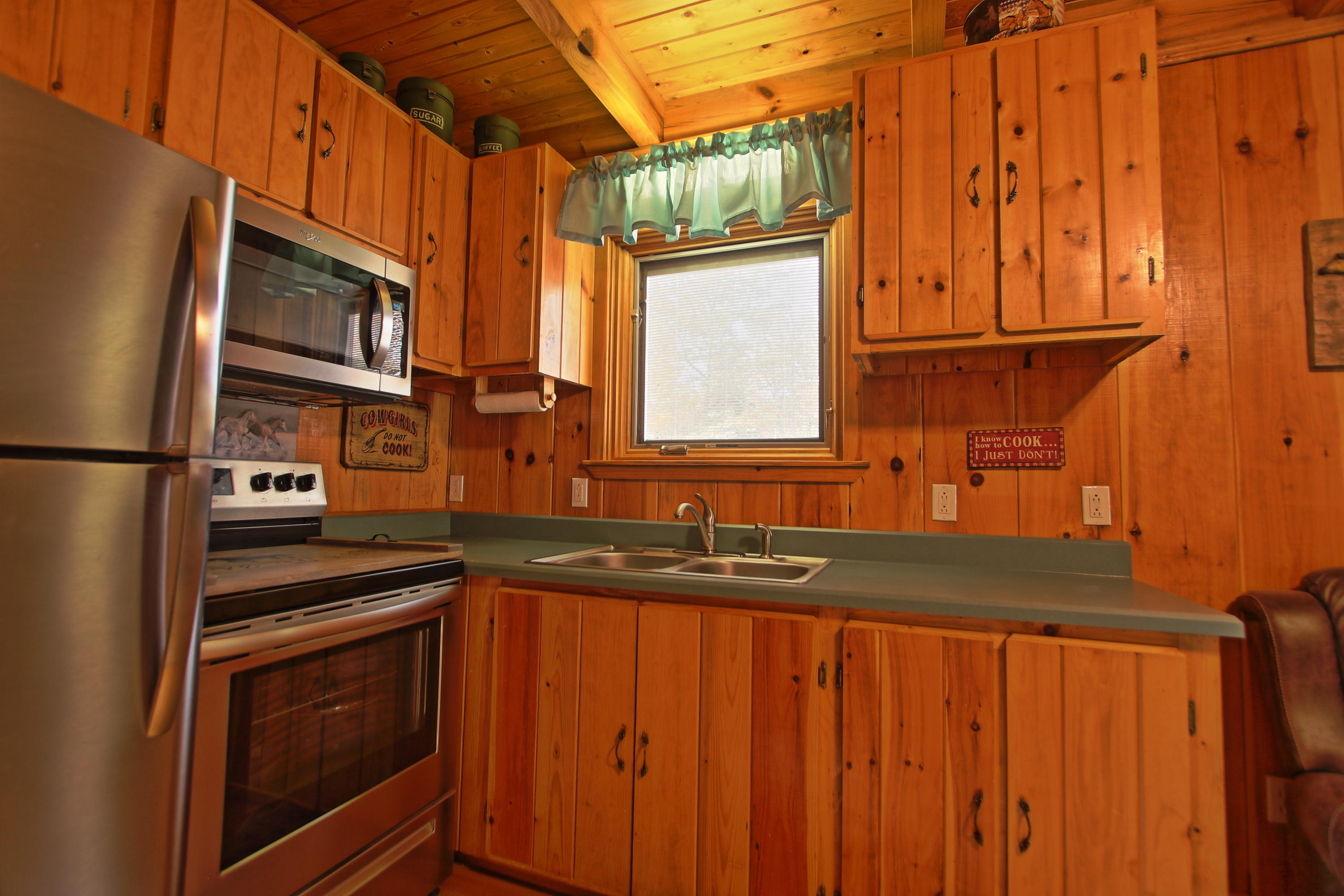 262 Briar Point Road Allardt, TN 38504 - Photo 8 of 26 s36