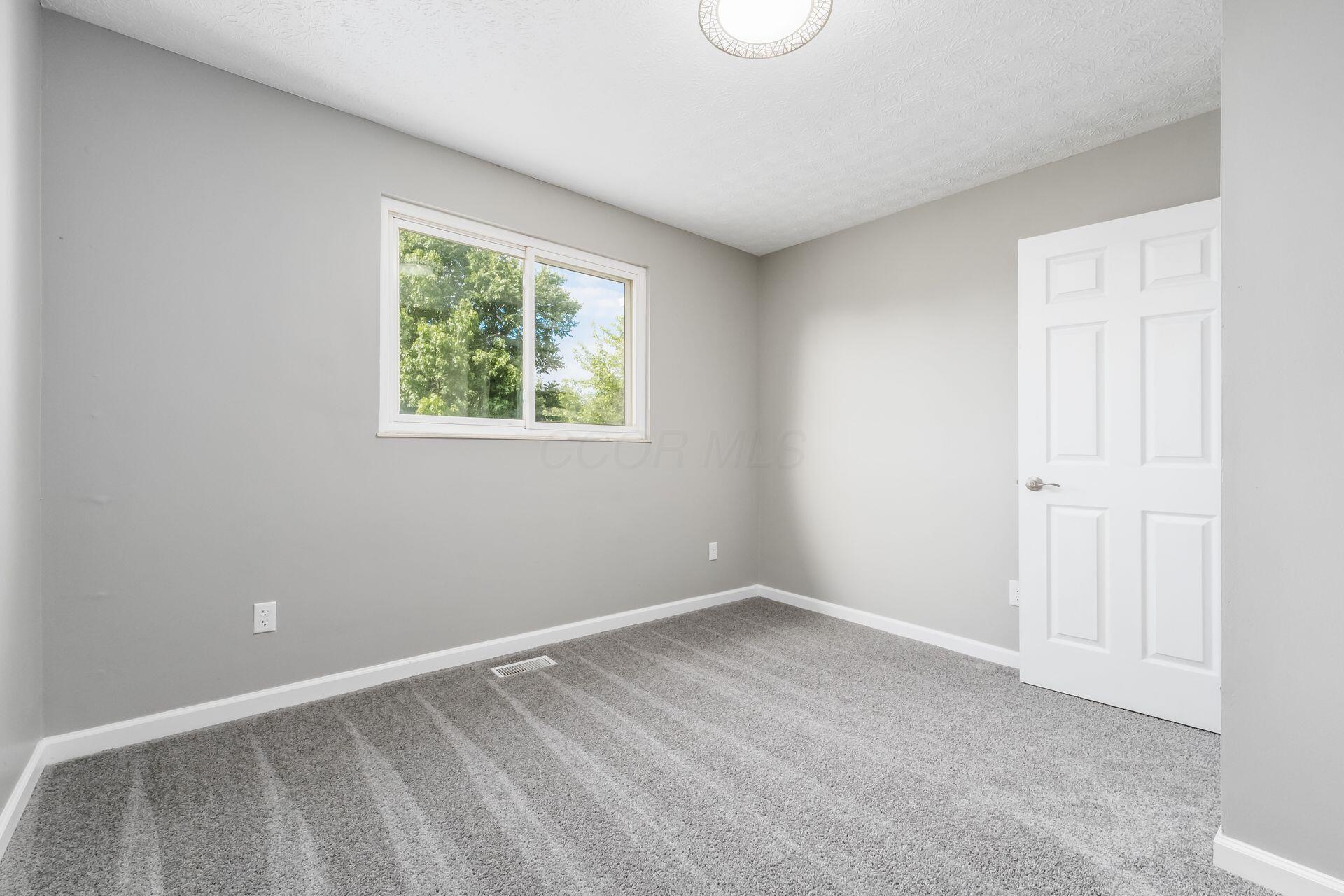 73 Jefferson Ridge Drive Pataskala, OH 43062 - Photo 25 of 34