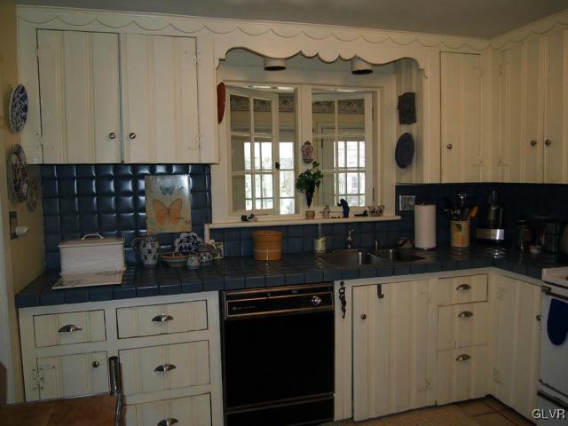 3116 Altonah Road Bethlehem, PA 18017 - Photo 17 of 26 Gallery Image 17
