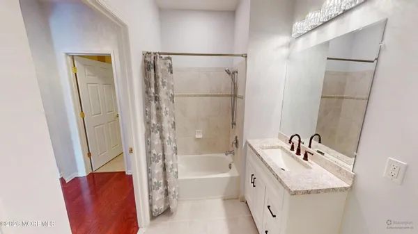 $3,200 | 112 Regency Court, Unit 112, Morganville, NJ 07751