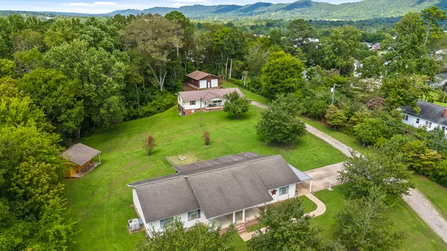 $575,000 | 204 Old County Road, Ringgold, GA 30736