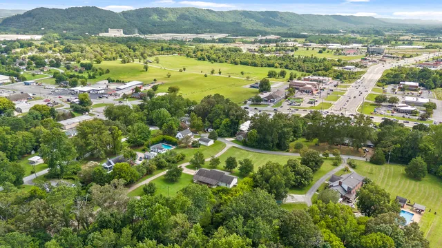 $575,000 | 204 Old County Road, Ringgold, GA 30736