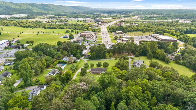 $575,000 | 204 Old County Road, Ringgold, GA 30736