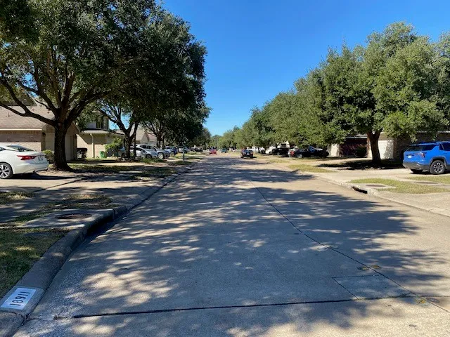 $2,300 | 18911 Brownstone Mills Drive, Cypress, TX 77433